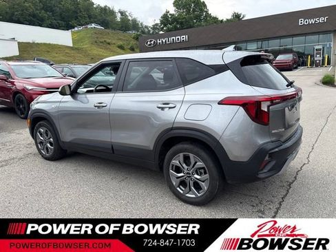 Used 2024 Kia Seltos LX AWD/4WD image 3