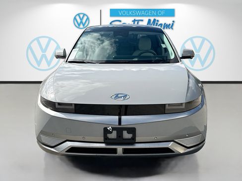 Used 2024 Hyundai Ioniq 5 Limited image 2