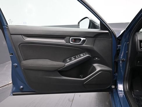 Certified 2025 Honda Civic Sport image 30