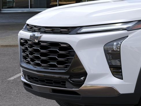 New 2026 Chevrolet Trax ACTIV w/ Sunroof Package FWD image 14