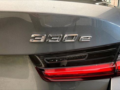 Used 2023 BMW 330e 330e w/ Driving Assistance Package image 10