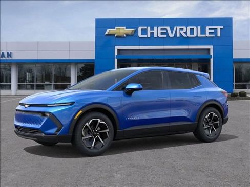 New 2026 Chevrolet Equinox EV LT image 2