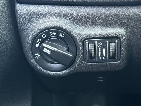Used 2016 Dodge Dart SXT FWD image 21