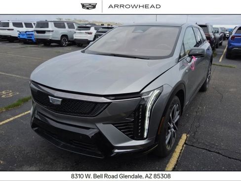 Used 2025 Cadillac Optiq Sport 2 w/ LPO, Floor Liner Package AWD/4WD image 1