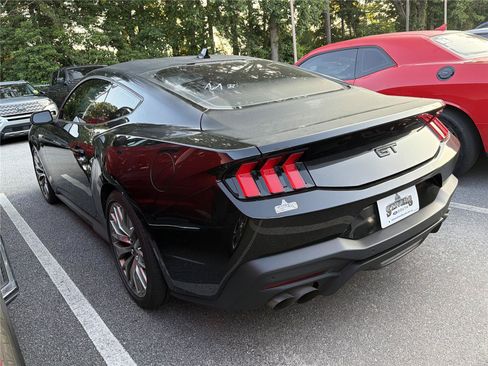 Used 2024 Ford Mustang GT Premium RWD image 6