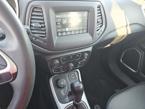 Used 2021 Jeep Compass Latitude image 30