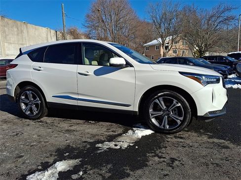 Used 2023 Acura RDX AWD w/ Advance Package image 7