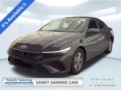 Used 2025 Hyundai Elantra SE