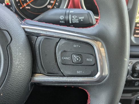 Used 2023 Jeep Gladiator Rubicon w/ LED Lighting Group AWD/4WD image 31