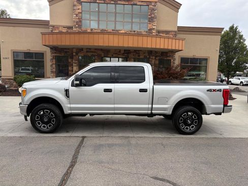 Used 2017 Ford F250 XLT w/ Snow Plow Prep Package AWD/4WD image 2