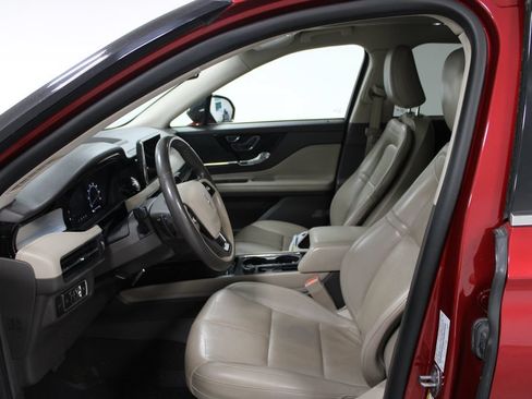 Used 2021 Lincoln Corsair AWD w/ Premium Package image 18