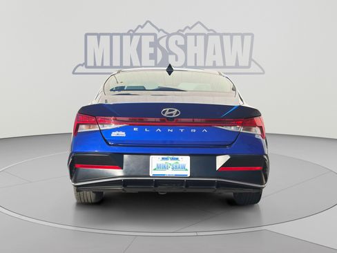 Used 2024 Hyundai Elantra SEL w/ Convenience Package FWD image 4