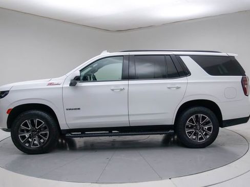 Used 2023 Chevrolet Tahoe Z71 w/ Luxury Package AWD/4WD image 2