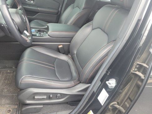 Used 2024 Honda Pilot TrailSport image 8