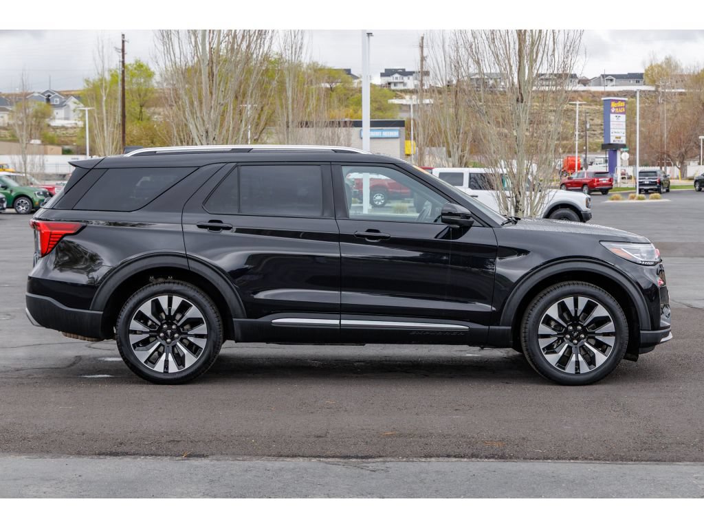 Used 2025 Ford Explorer Platinum w/ LUX Leather Package AWD/4WD image 2