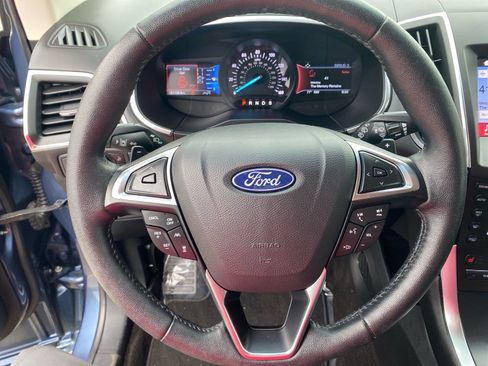 Used 2019 Ford Edge Titanium w/ Cold Weather Package AWD/4WD image 11