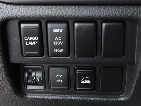 Used 2021 Nissan Titan PRO-4X w/ Pro-4x Convenience Package image 23