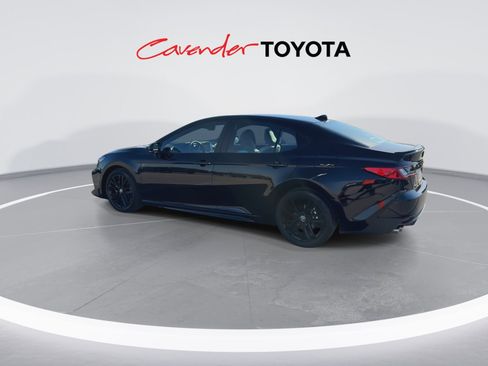 Used 2026 Toyota Camry SE w/ Convenience Package image 6