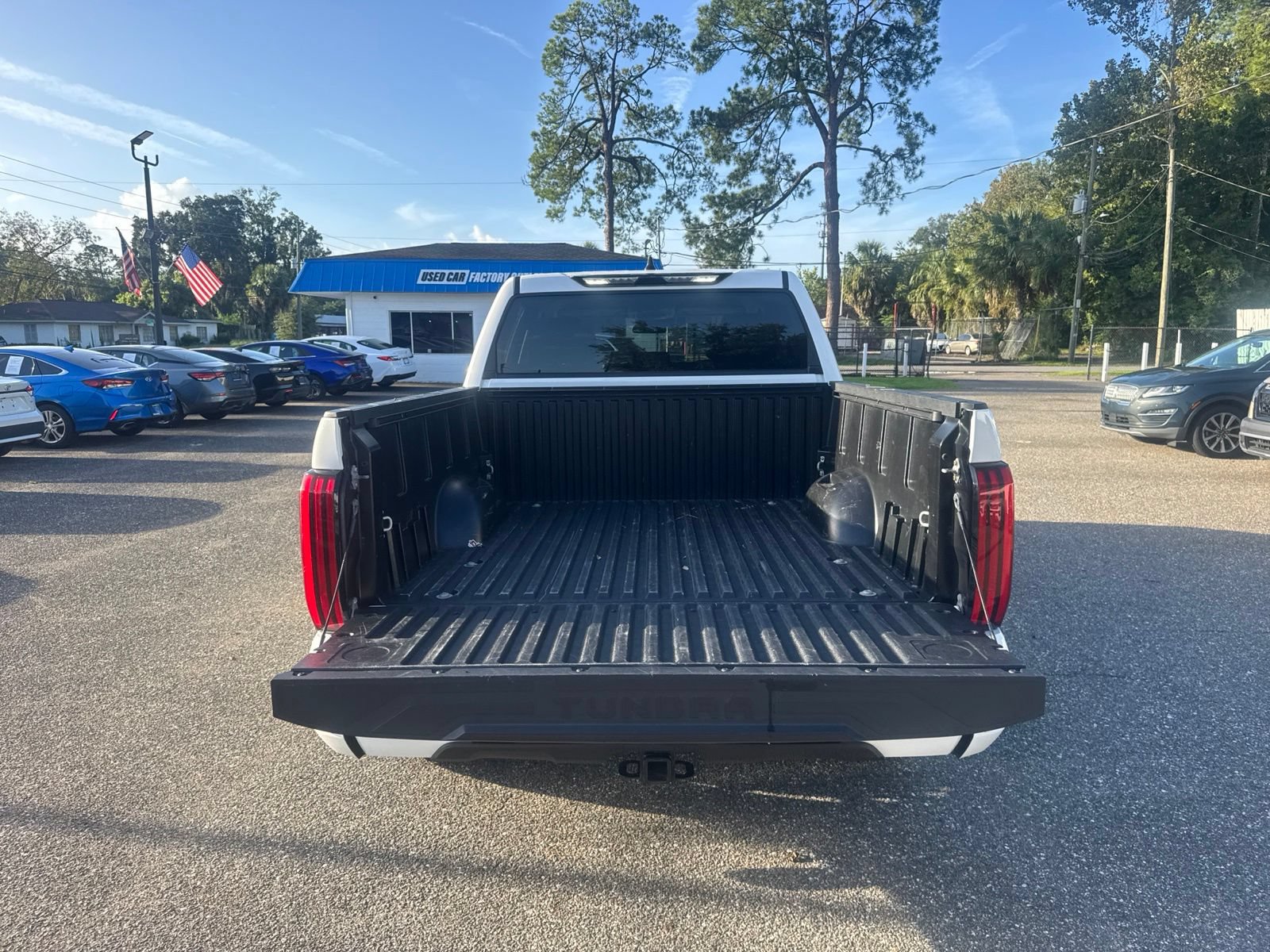Used 2023 Toyota Tundra SR5 w/ SR5 Convenience Package AWD/4WD image 9