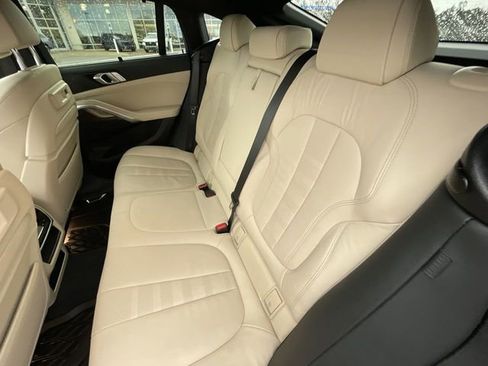 Used 2022 BMW X6 xDrive40i w/ Executive Package image 17