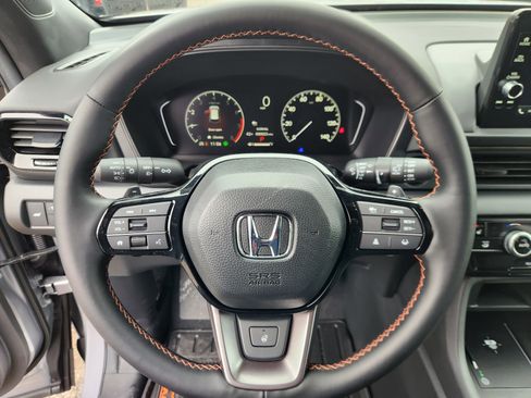 New 2025 Honda Pilot TrailSport image 9