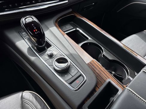 Used 2024 Cadillac Escalade Premium Luxury w/ Performance Package AWD/4WD image 26
