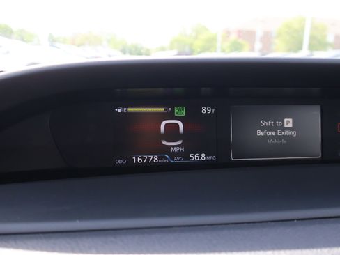 Used 2021 Toyota Prius L Eco FWD image 29