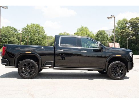 New 2026 GMC Sierra 2500 Denali Ultimate w/ LPO, Black Badging Package AWD/4WD image 9