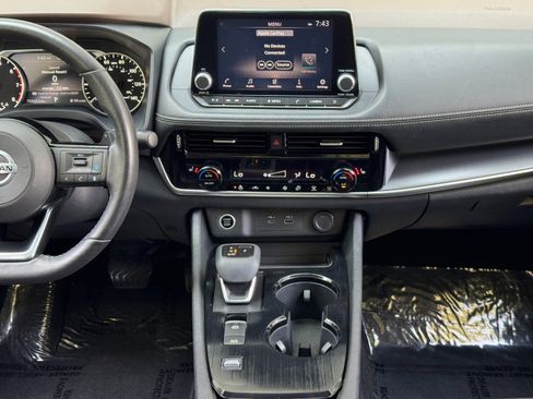 Used 2021 Nissan Rogue SV w/ Premium Package FWD image 22