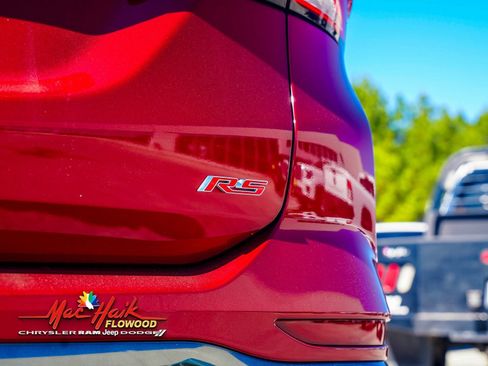 Used 2022 Chevrolet Equinox RS w/ RS Leather Package image 5