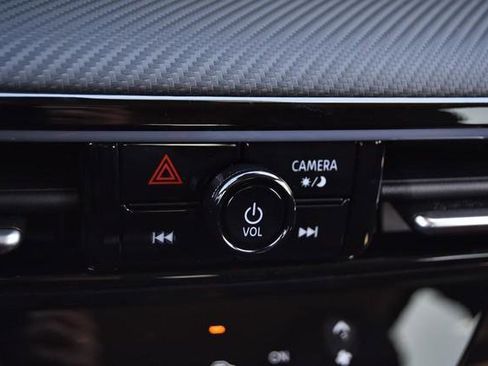 New 2025 Nissan Kicks SR image 17