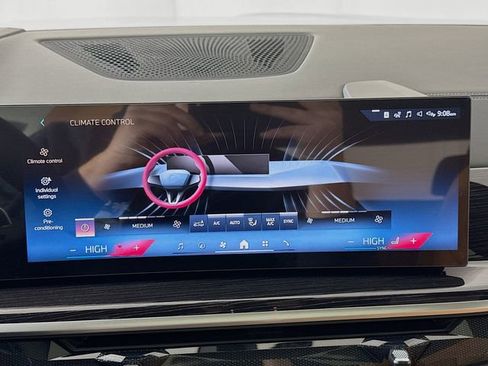 New 2026 BMW X7 xDrive40i w/ M Sport Package image 16