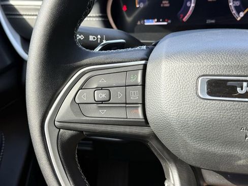 New 2025 Jeep Grand Cherokee L Altitude RWD image 22