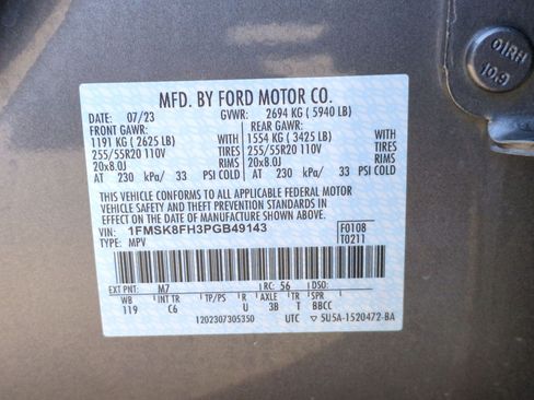 Used 2023 Ford Explorer Limited w/ Limited Technology Package image 36