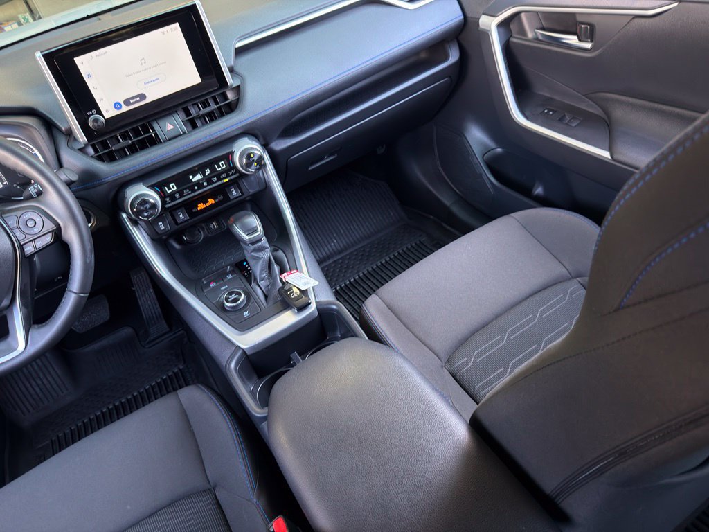 Used 2025 Toyota RAV4 SE w/ Convenience Package AWD/4WD image 11