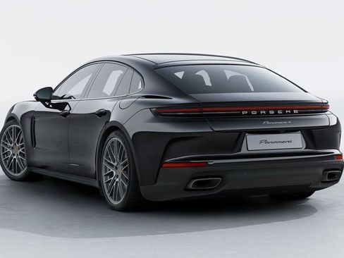 New 2026 Porsche Panamera 4 image 3