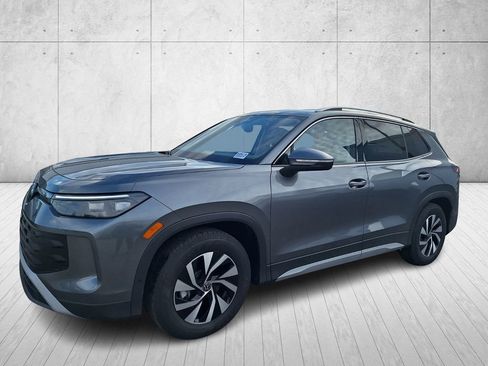 New 2026 Volkswagen Tiguan S image 9