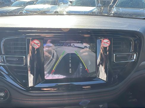 Used 2023 Dodge Durango GT image 35