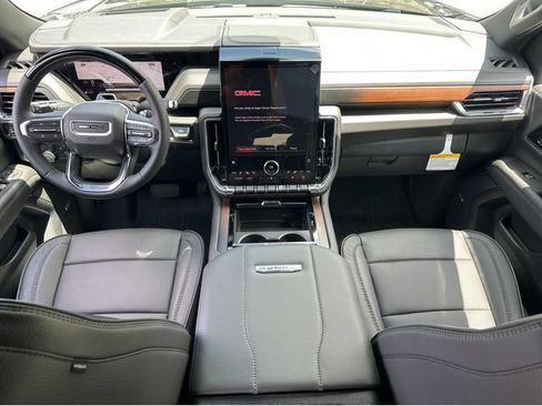 New 2026 GMC Yukon XL Denali w/ Advanced Technology Package AWD/4WD image 7
