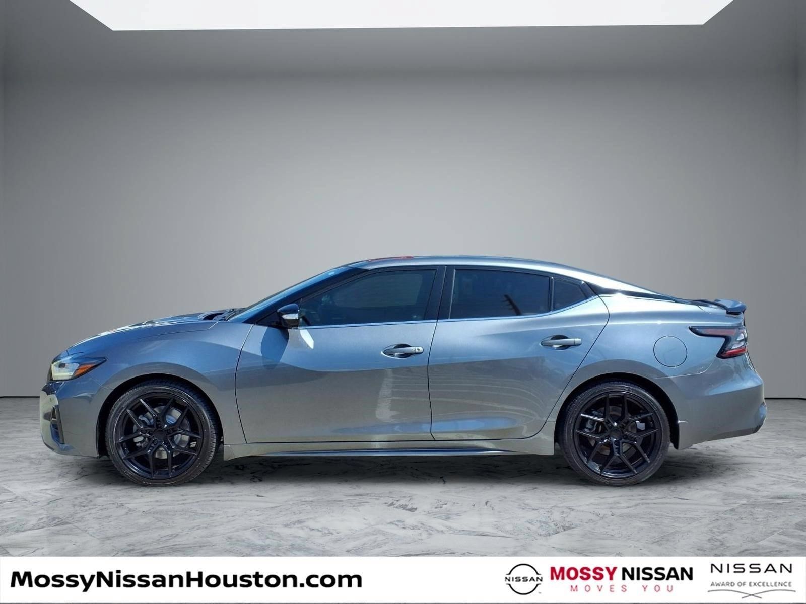 Used 2021 Nissan Maxima SR w/ Sport Mat Group FWD image 5