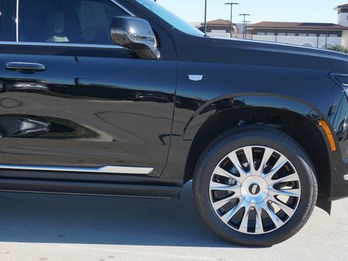 Used 2025 Cadillac Escalade Premium Luxury Platinum w/ LPO, Floor Liner Package image 9