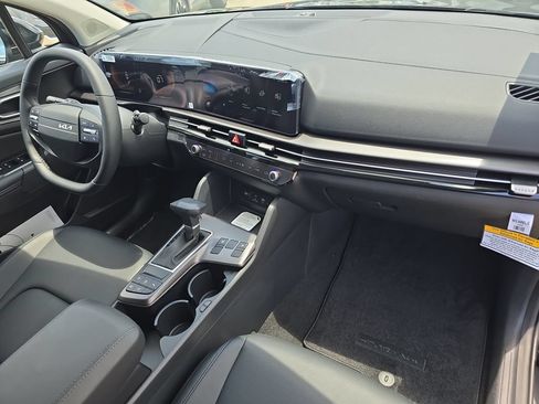 New 2026 Kia Sportage EX FWD image 12