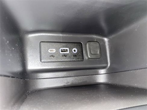 Certified 2023 Chevrolet Equinox LT image 26