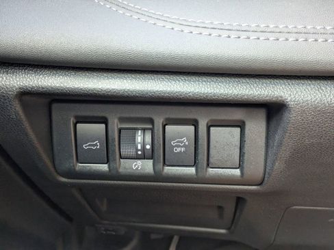 Used 2024 Subaru Outback Limited image 27