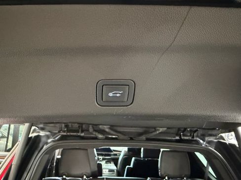 Used 2022 Cadillac Escalade Sport Platinum AWD/4WD image 29
