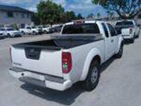 Used 2020 Nissan Frontier S RWD image 9