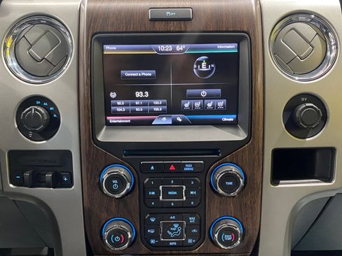 Used 2014 Ford F150 Lariat w/ Lariat Chrome Package image 22