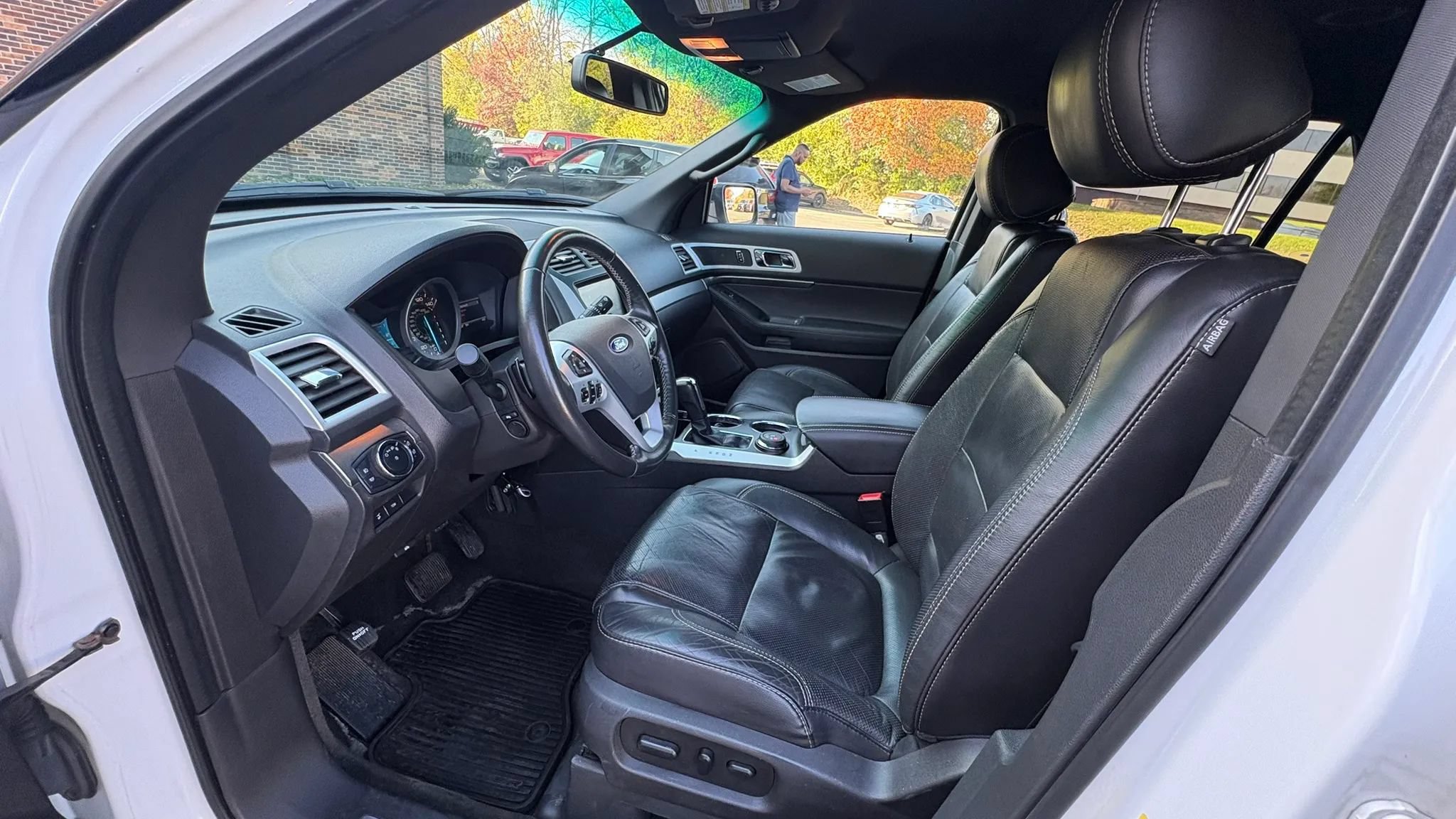 Used 2014 Ford Explorer Sport w/ Equipment Group 401A AWD/4WD image 21