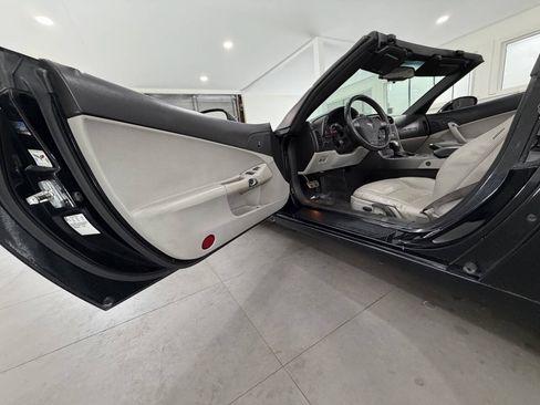 Used 2006 Chevrolet Corvette Convertible RWD image 15