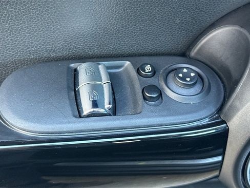 Used 2023 MINI Cooper SE image 15